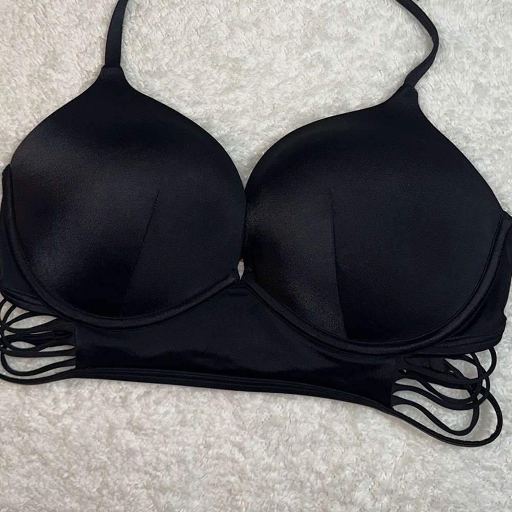 Victoriaβs Secret size 34D push-up, black swimsuit top. Perfect conditionπ€ - Picture 3 of 10
